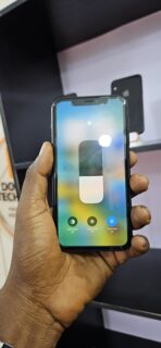 Iphone XR 64GB - Image 4