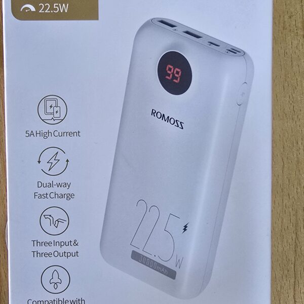 Romoss sw30pf portable power bank