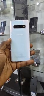 Samsung galaxy S10 duos 8+128gb