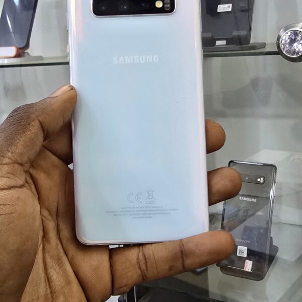 Samsung galaxy S10 duos 8+128gb