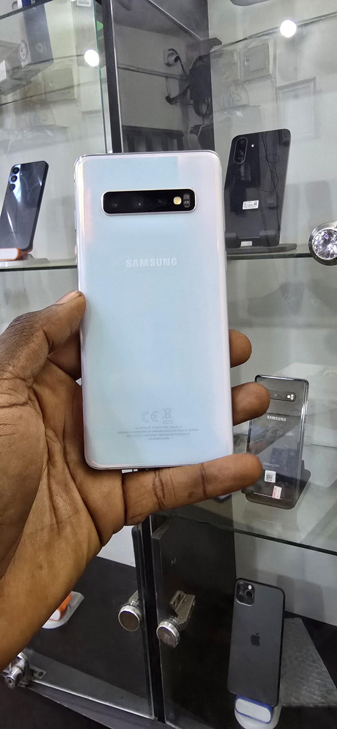 2026/05/481331-scaled.jpg Samsung galaxy S10 duos 8+128gb - Image 1